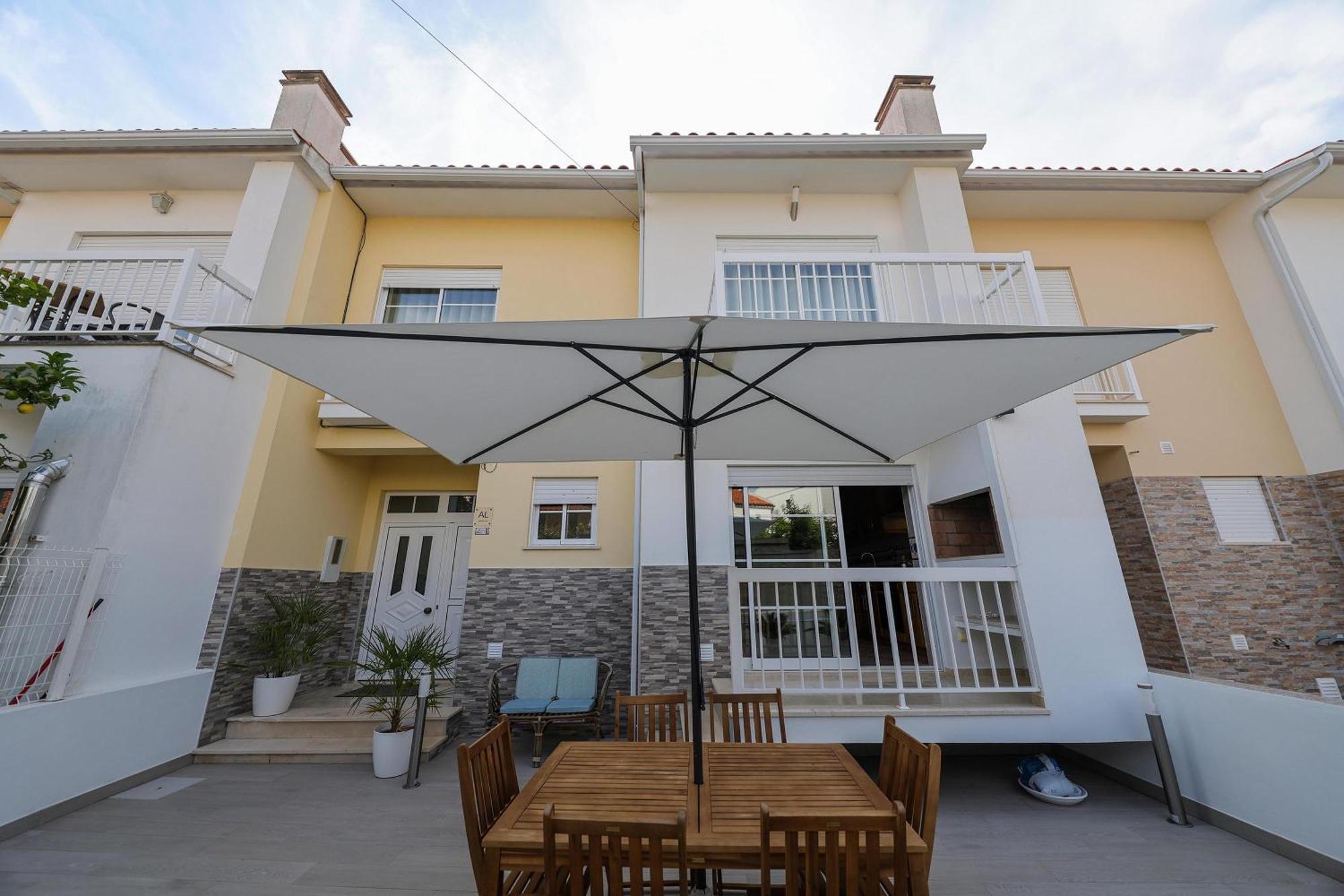 Hotel Moradia Chicharro Nazaré Exterior foto